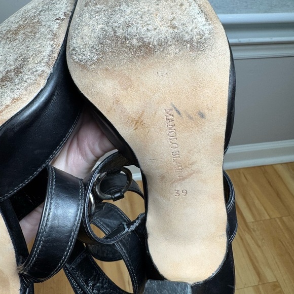 Manolo Blahnik Black Ankle Strap Leather - size 39 - Picture 8 of 12